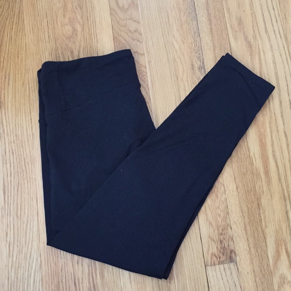 Black leggings